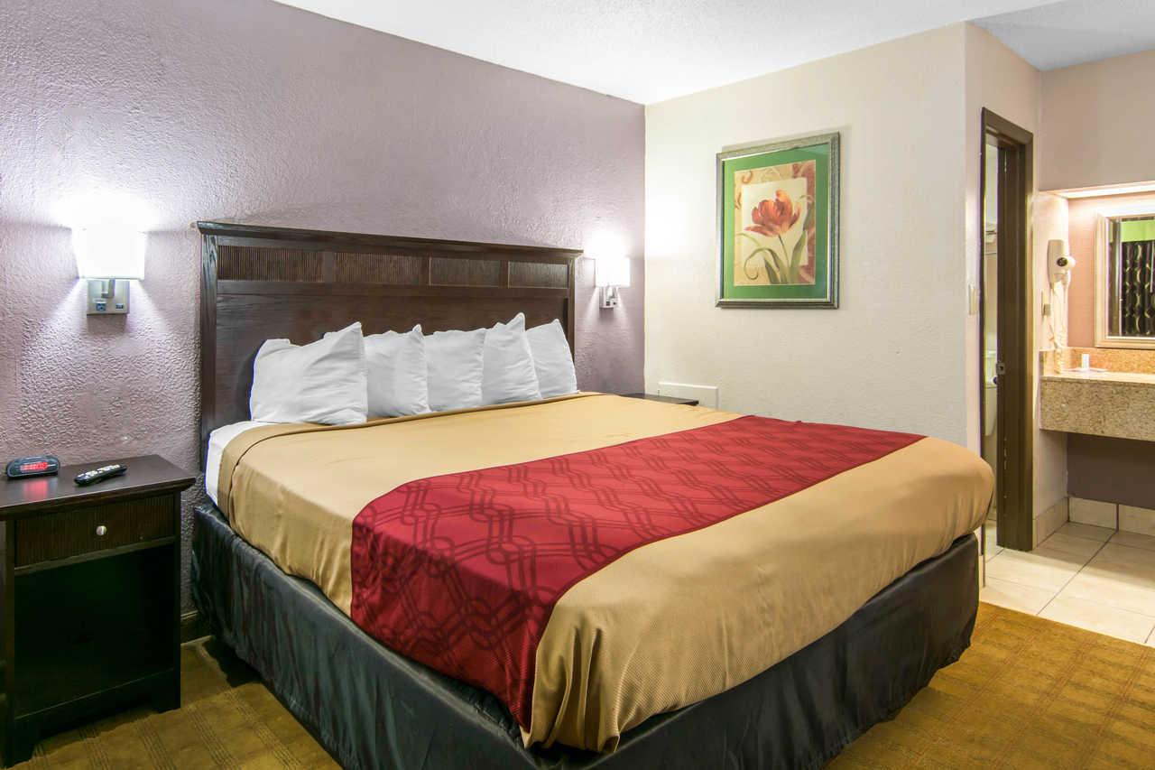 Econo Lodge Weldon - Roanoke Rapids Exterior photo